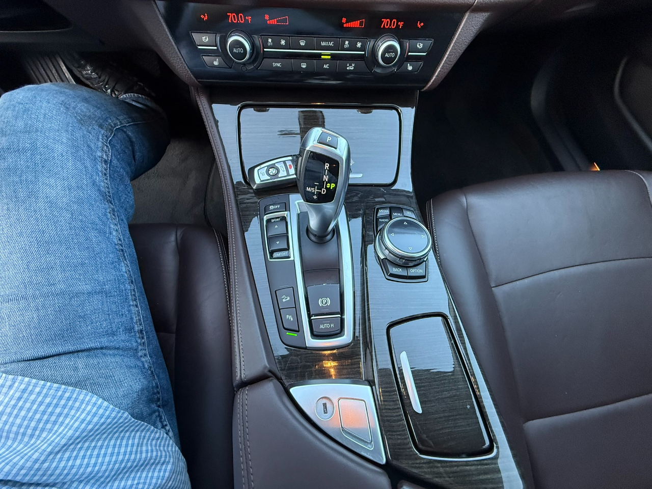 BMW 5-Series 528i xDrive 2014