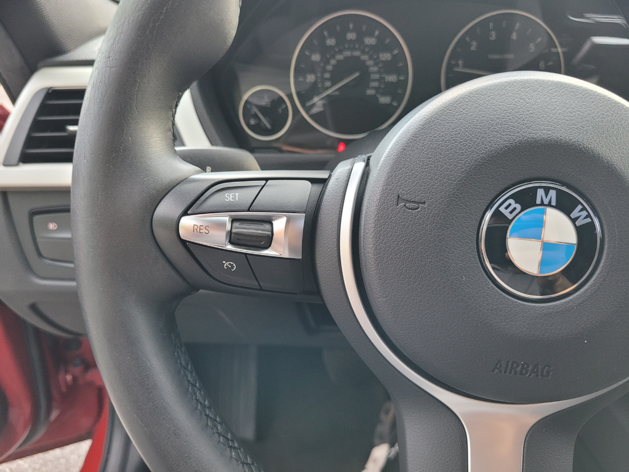 BMW 3-Series 320i Sedan 2016