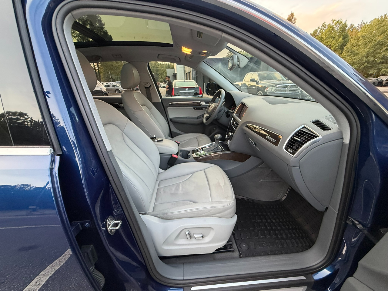2014 Audi Q5 2.0T Premium Plus photo 11