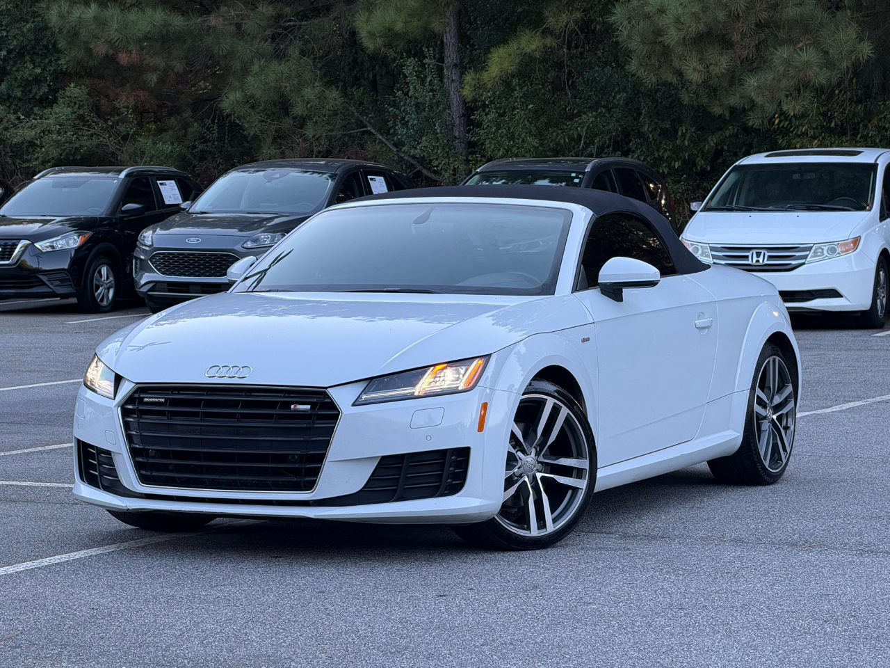 2016 Audi TT Roadster S line photo 2