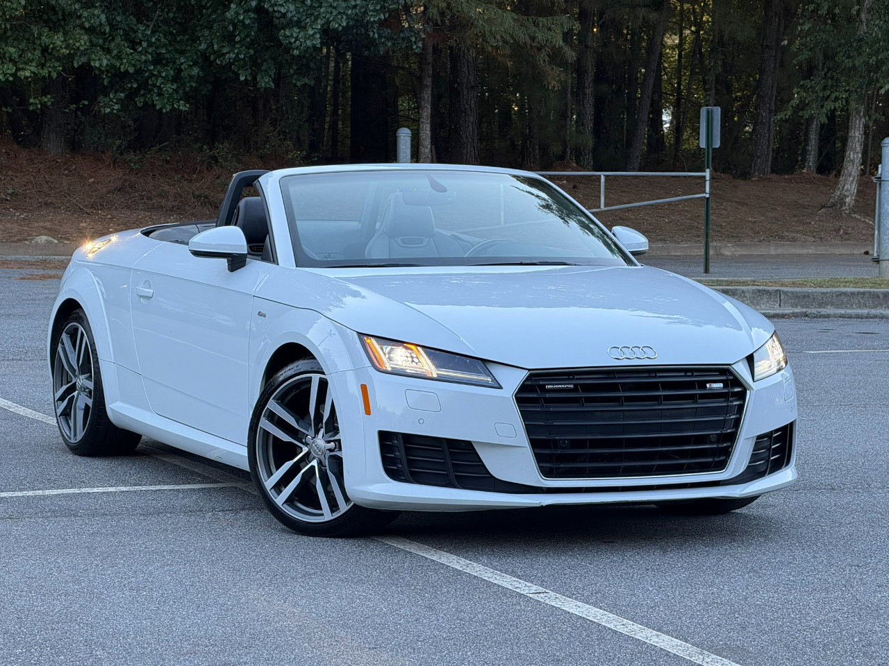 2016 Audi TT Roadster S line photo 5