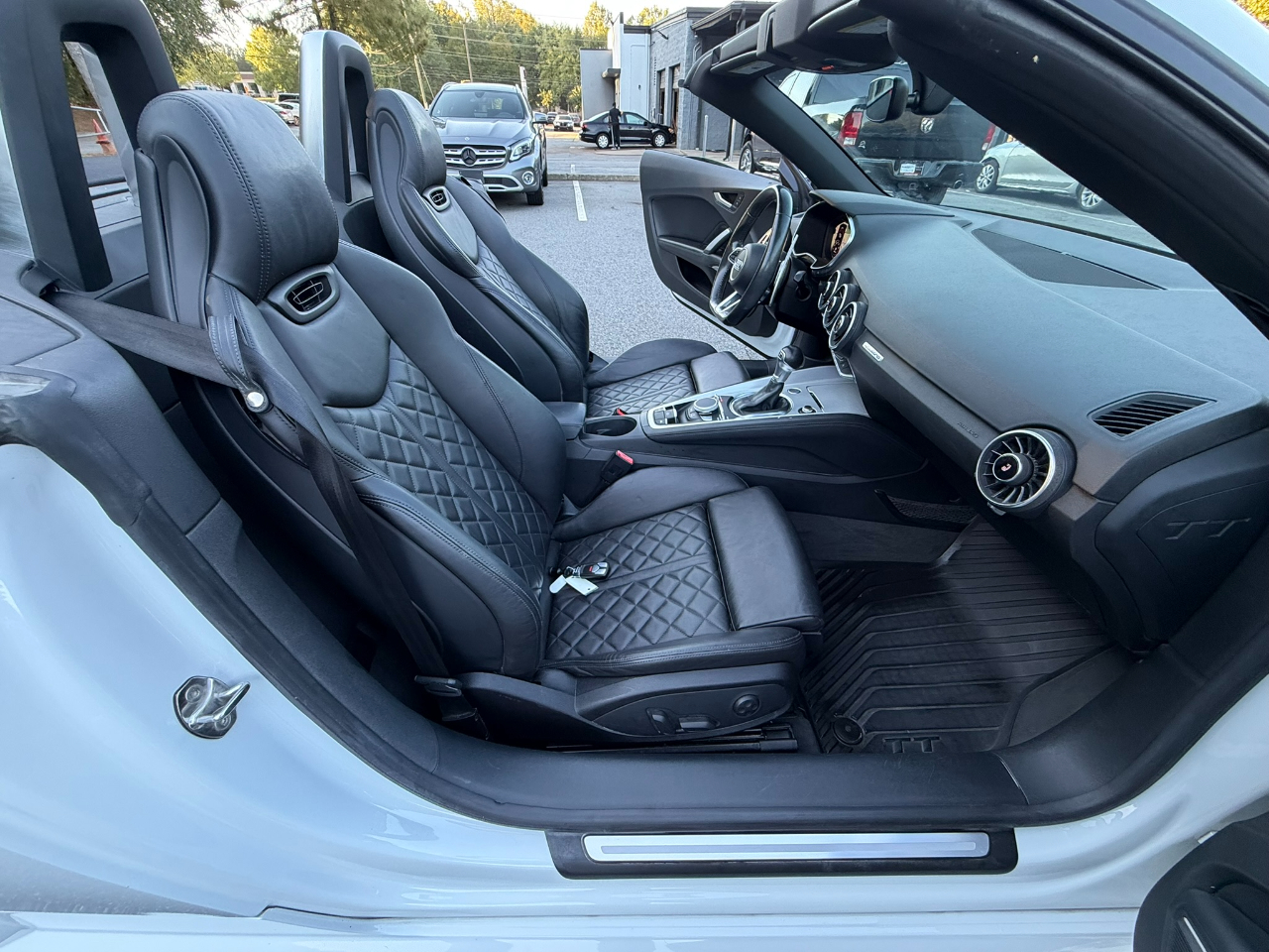 2016 Audi TT Roadster S line photo 17