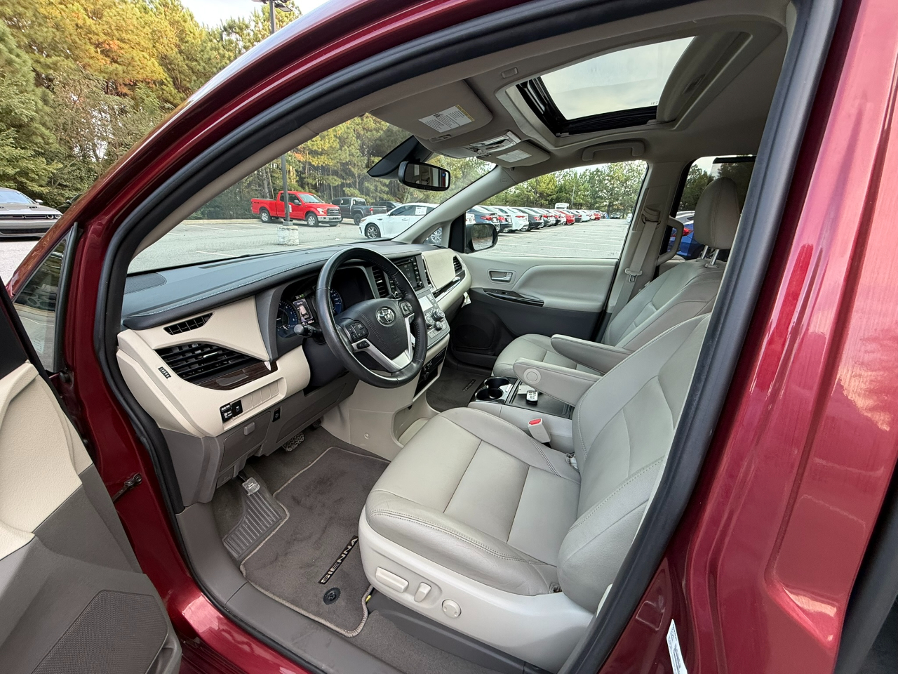 Toyota Sienna XLE 2020 Toyota Sienna XLE 2020