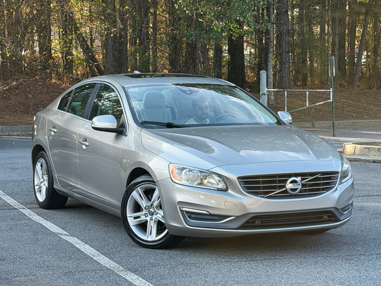 2015 Volvo S60 Premier R-Design photo 3