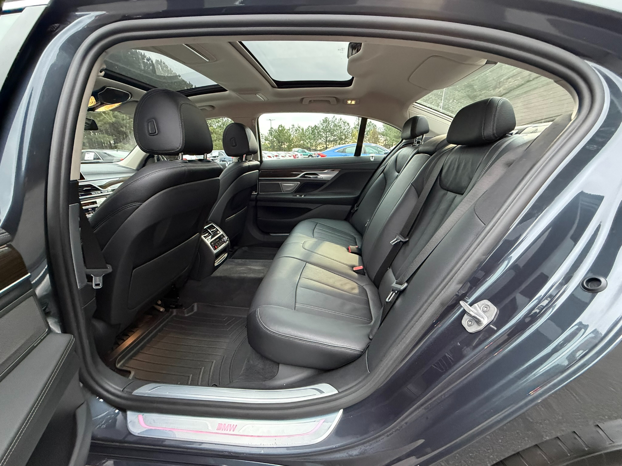 BMW 7-Series 740i 2018