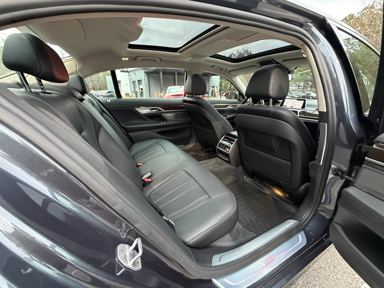 BMW 7-Series 740i 2018