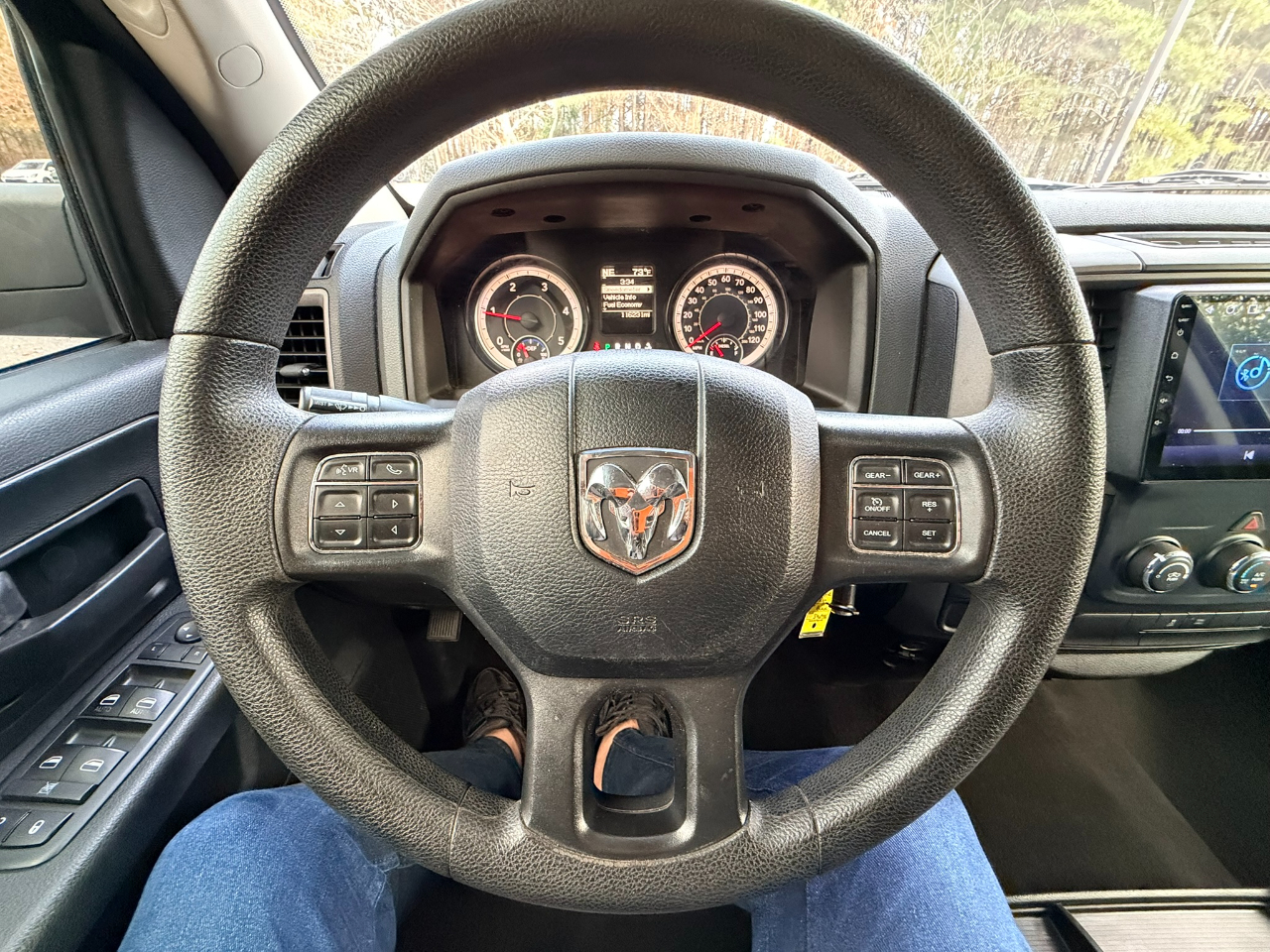 RAM 1500 Tradesman Crew Cab SWB 2WD 2017