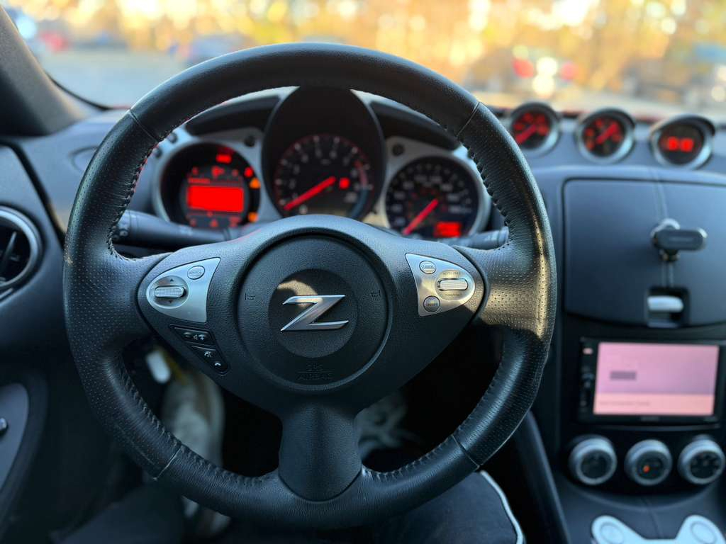 Nissan Z 370Z Coupe 6MT 2017