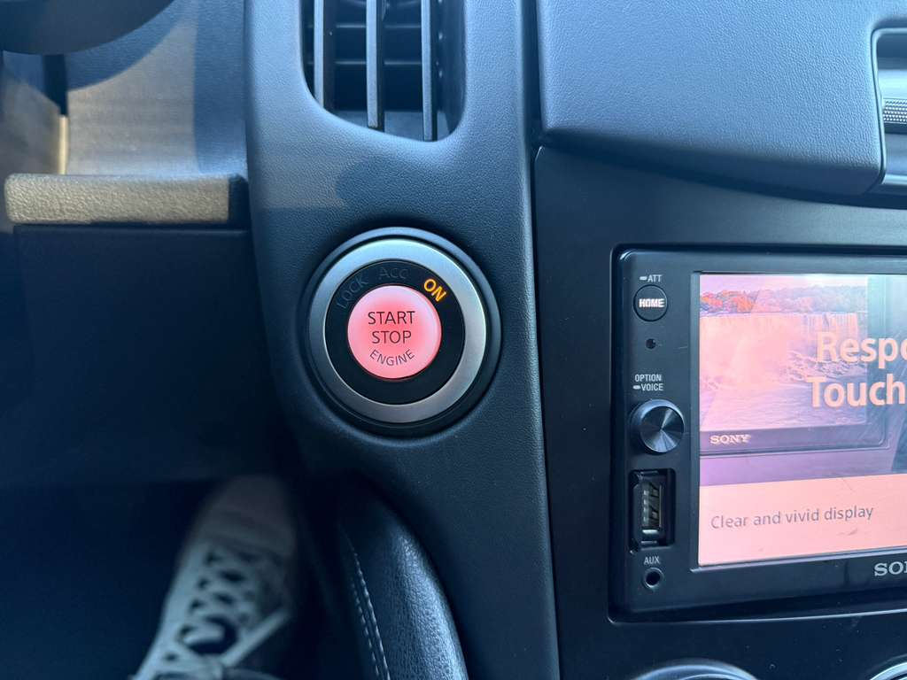 Nissan Z 370Z Coupe 6MT 2017