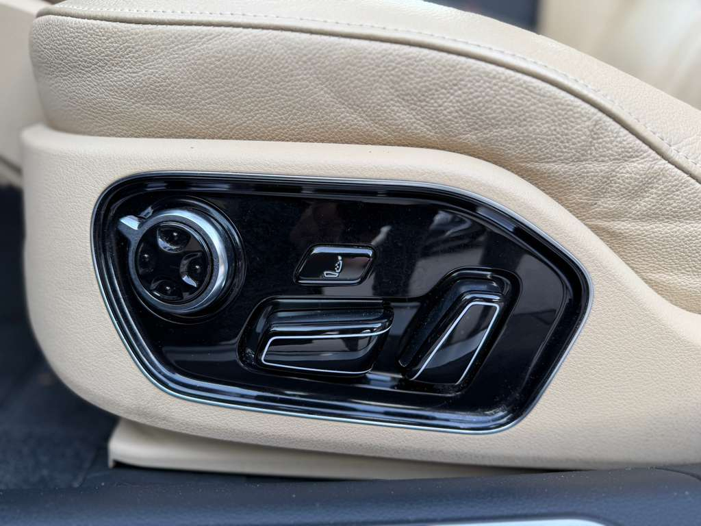 Audi A8 3.0T Sedan L quattro Tiptronic 2014