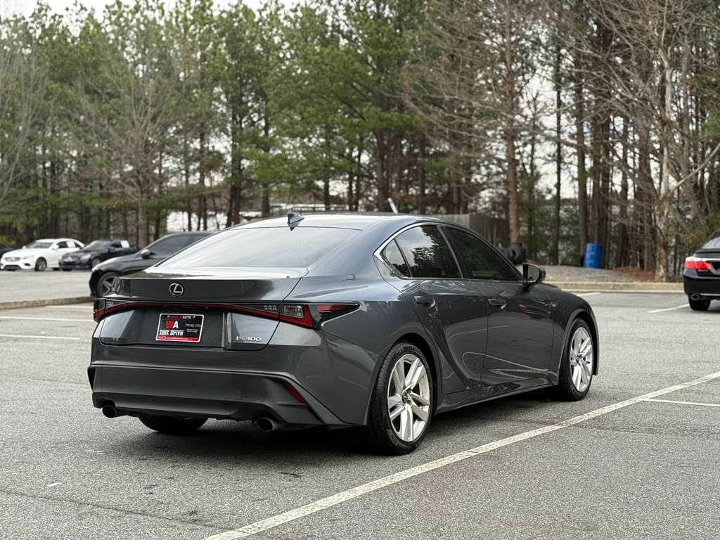 Lexus IS 300  2021