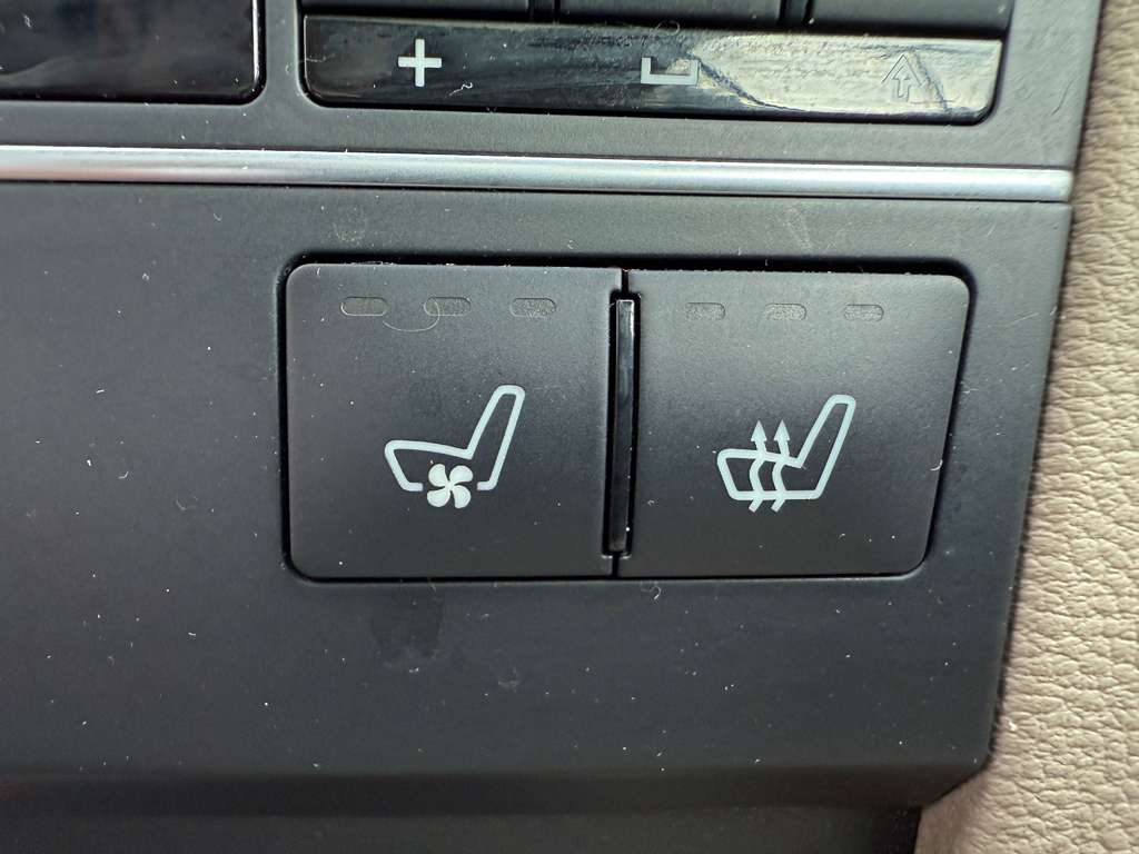 Mercedes-Benz E-Class E550 Coupe 2011