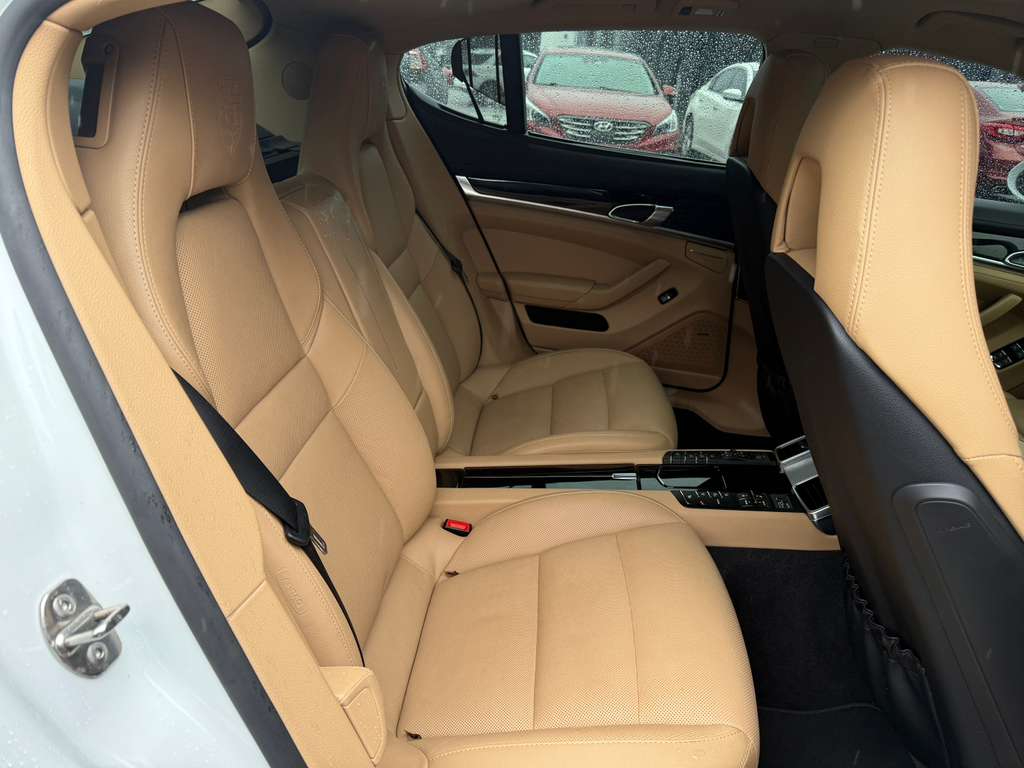 Porsche Panamera Edition 2016