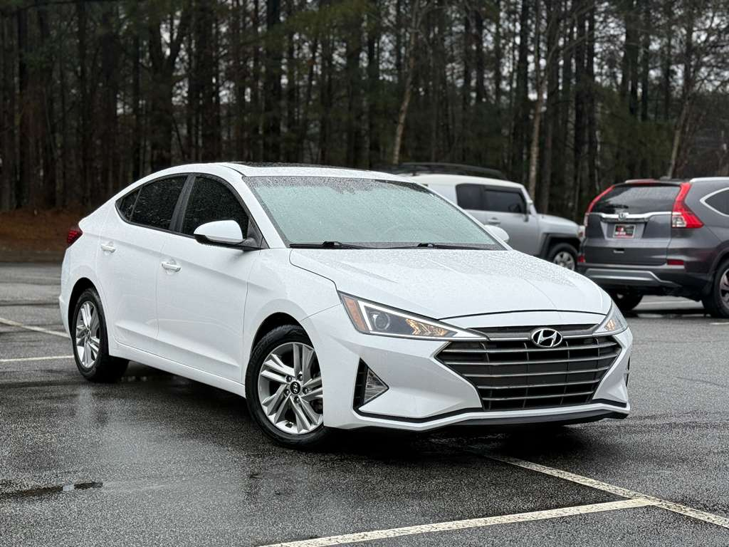 Hyundai Elantra  2020