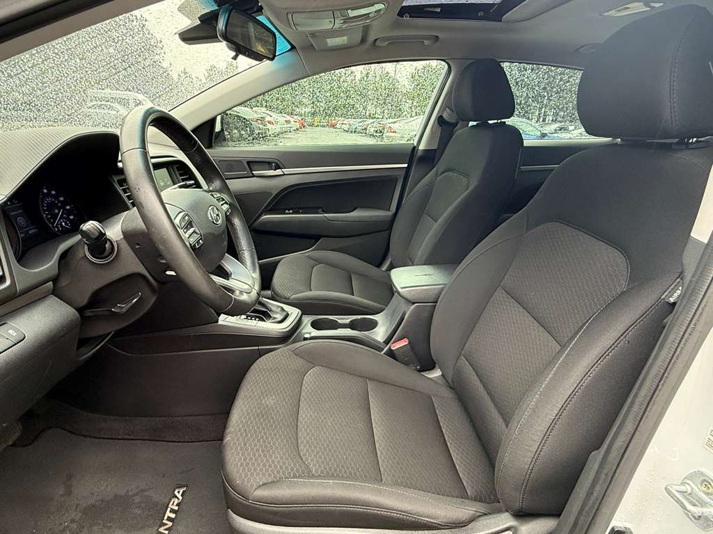 Hyundai Elantra  2020