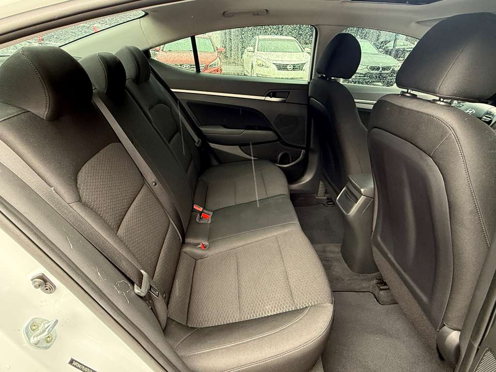 Hyundai Elantra  2020