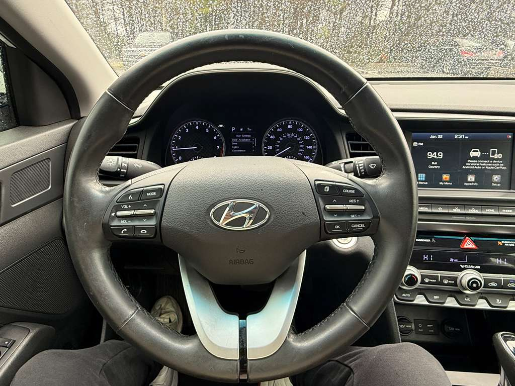 Hyundai Elantra  2020