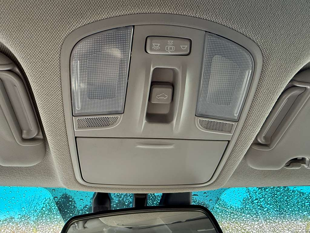 Hyundai Elantra  2020