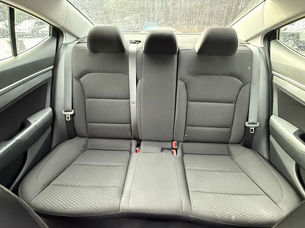 Hyundai Elantra  2020