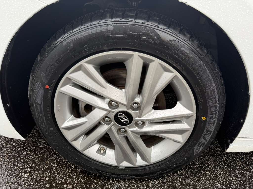 Hyundai Elantra  2020