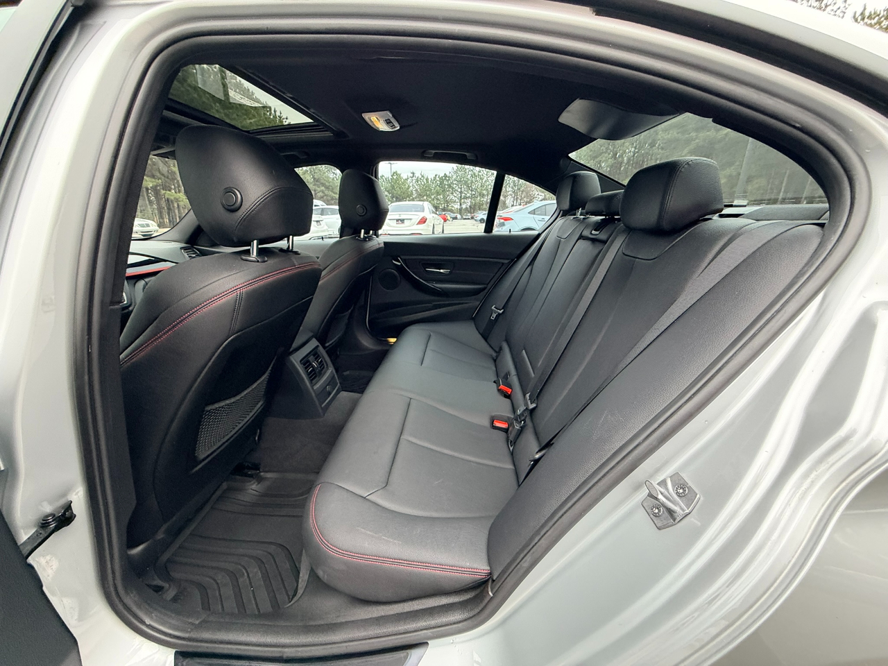 BMW 3-Series 328i Sedan 2013