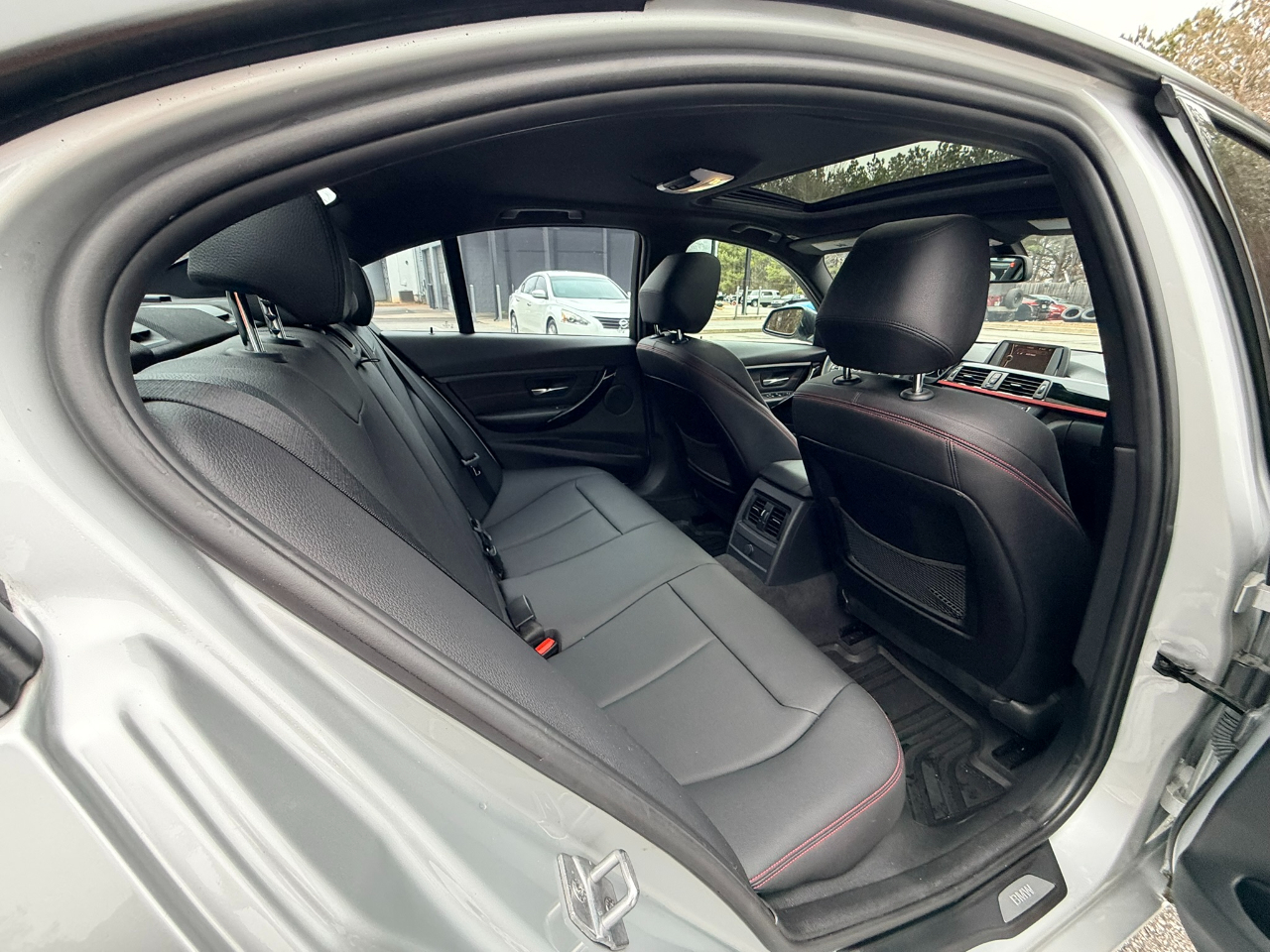 BMW 3-Series 328i Sedan 2013