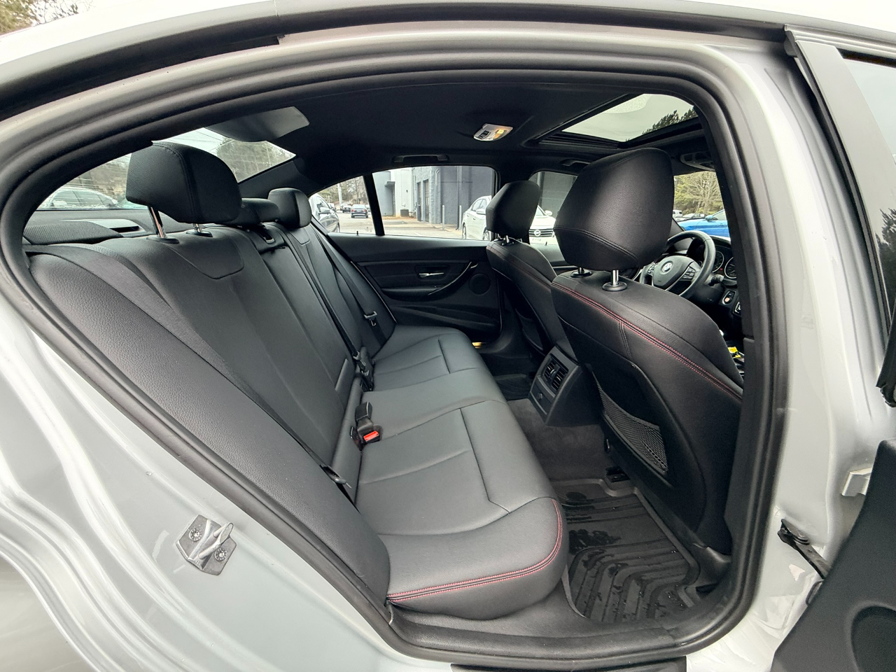 BMW 3-Series 328i Sedan 2013