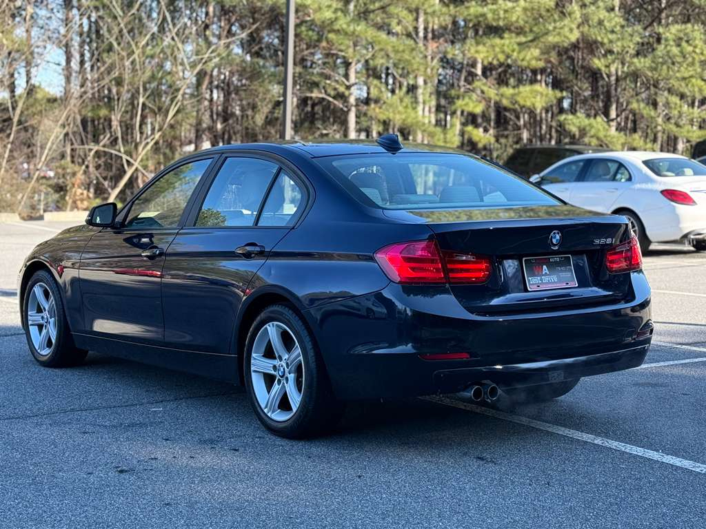 BMW 3-Series 328i Sedan 2013
