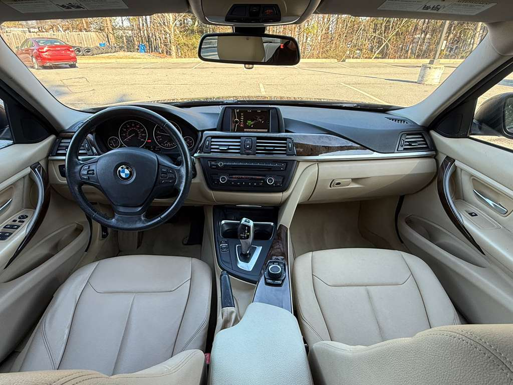 BMW 3-Series 328i Sedan 2013