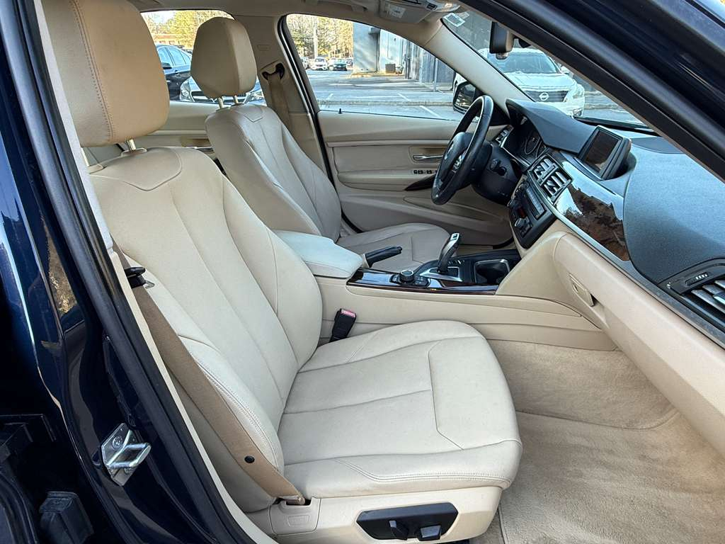 BMW 3-Series 328i Sedan 2013