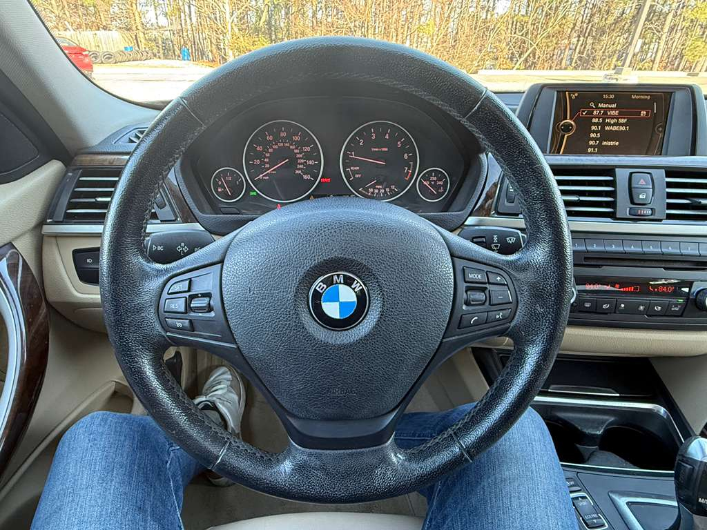 BMW 3-Series 328i Sedan 2013