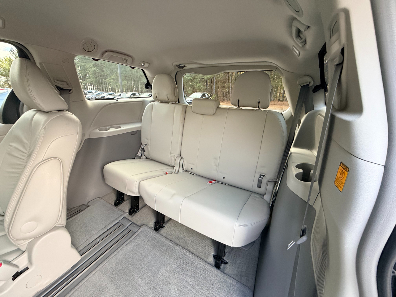Toyota Sienna XLE FWD 8-Passenger V6 2012