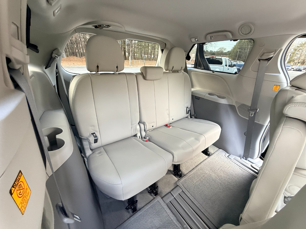 Toyota Sienna XLE FWD 8-Passenger V6 2012