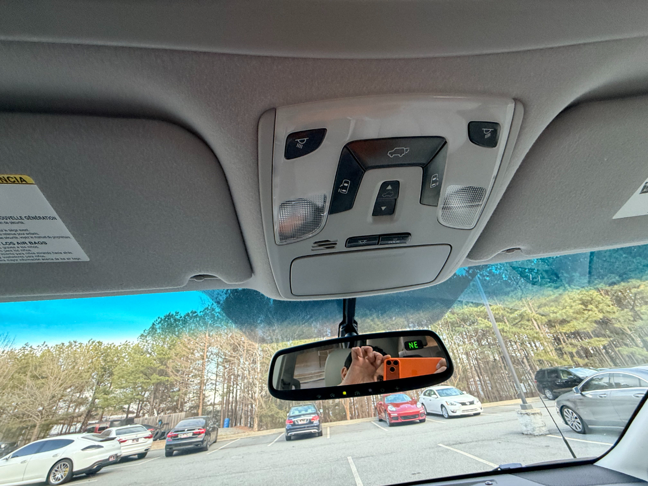 Toyota Sienna XLE FWD 8-Passenger V6 2012