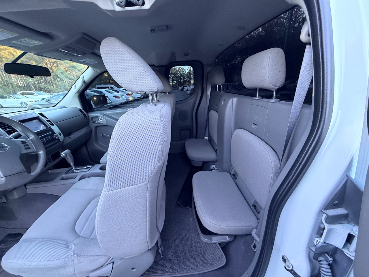 Nissan Frontier S King Cab I4 5AT 2WD 2019