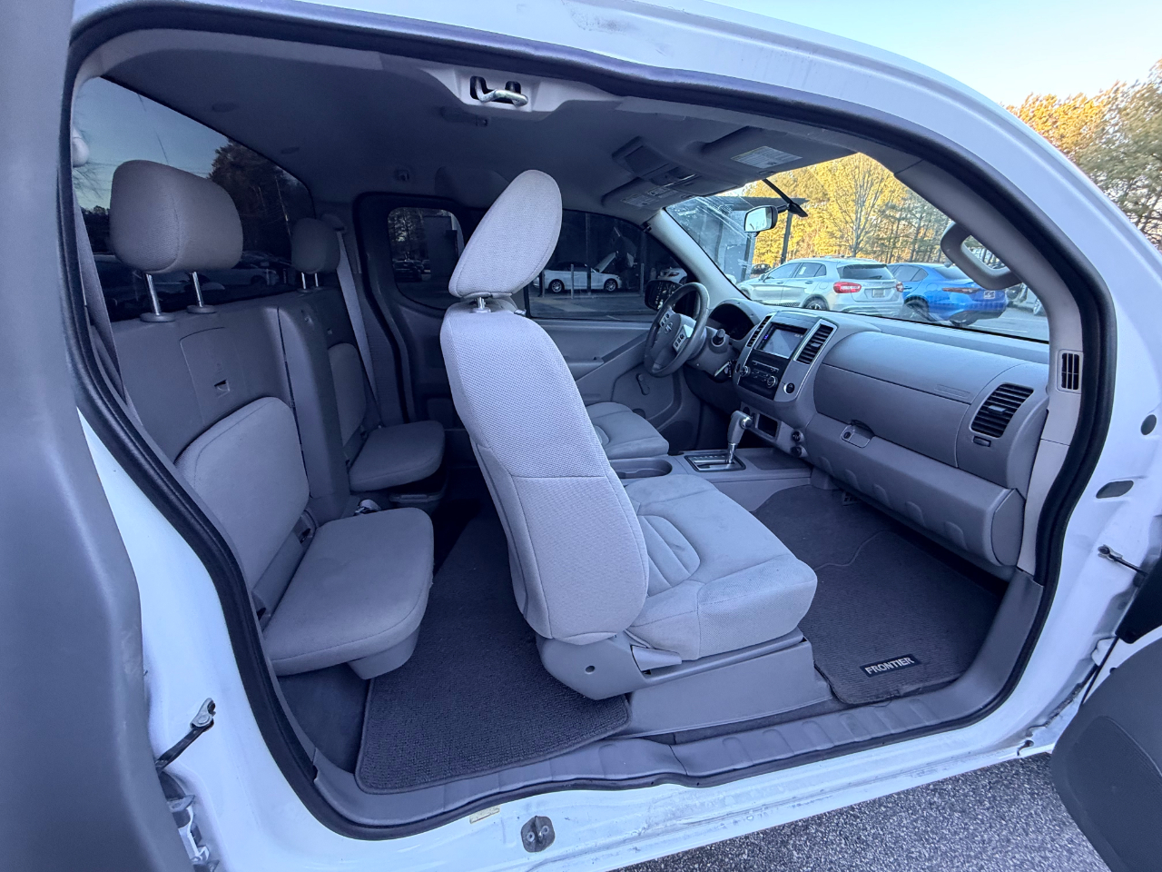 Nissan Frontier S King Cab I4 5AT 2WD 2019