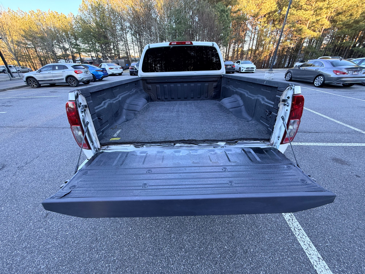 Nissan Frontier S King Cab I4 5AT 2WD 2019