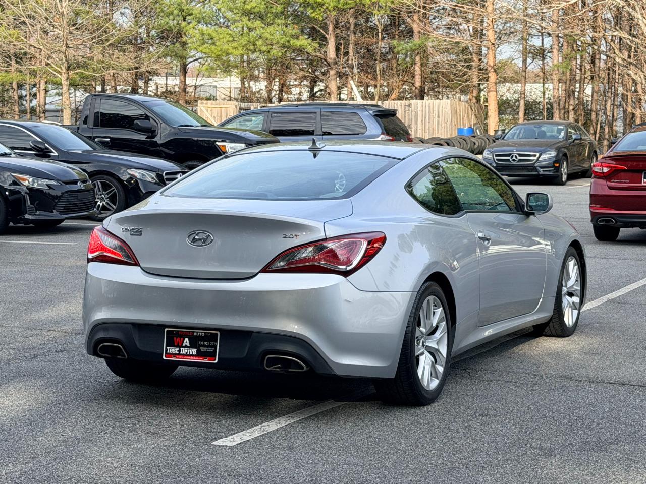 Hyundai Genesis Coupe 2.0T Premium Auto 2013
