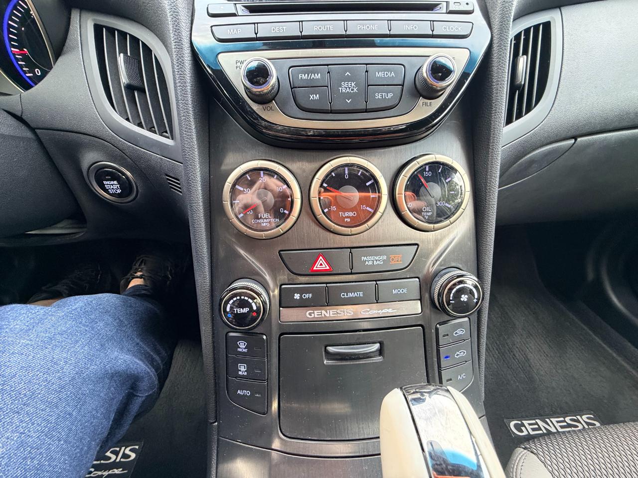 Hyundai Genesis Coupe 2.0T Premium Auto 2013