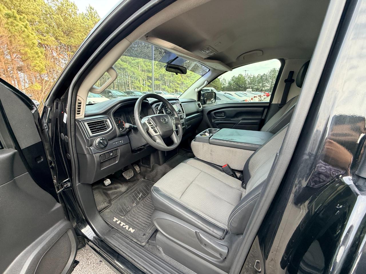 Nissan Titan 2WD 2017