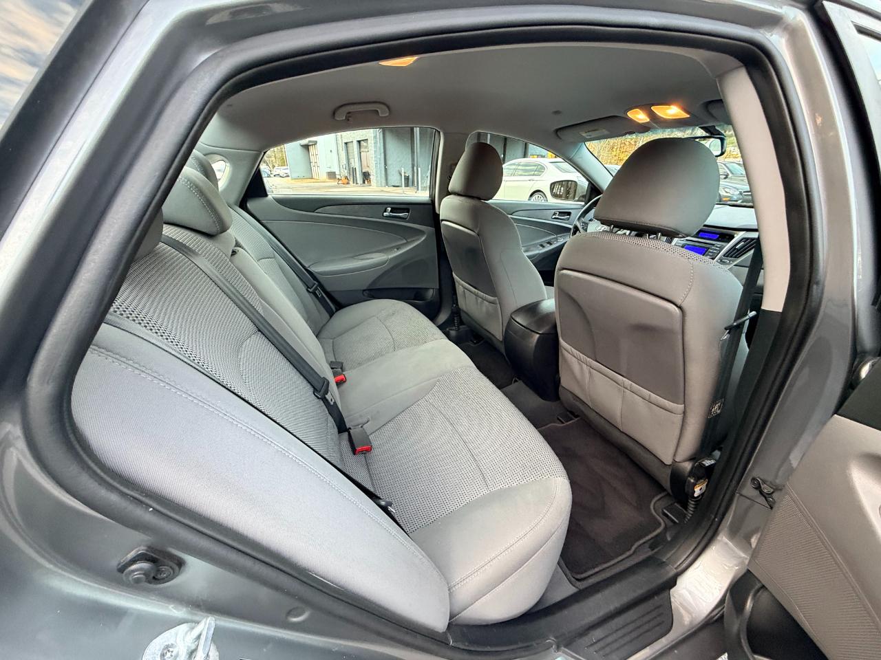 Hyundai Sonata GLS 2012