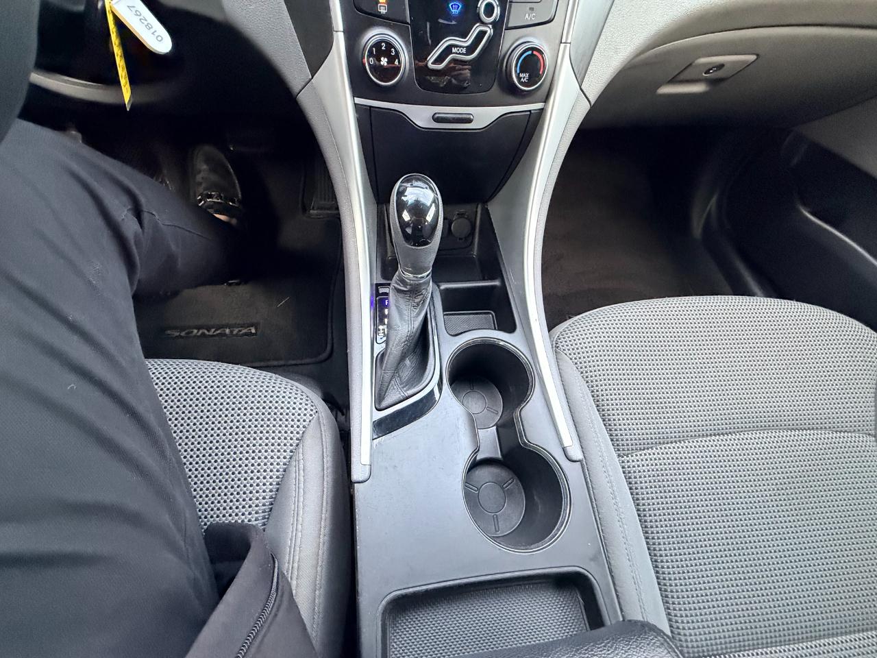 Hyundai Sonata GLS 2012