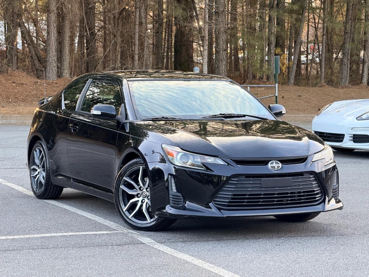 Scion tC Sports Coupe 6-Spd MT 2016