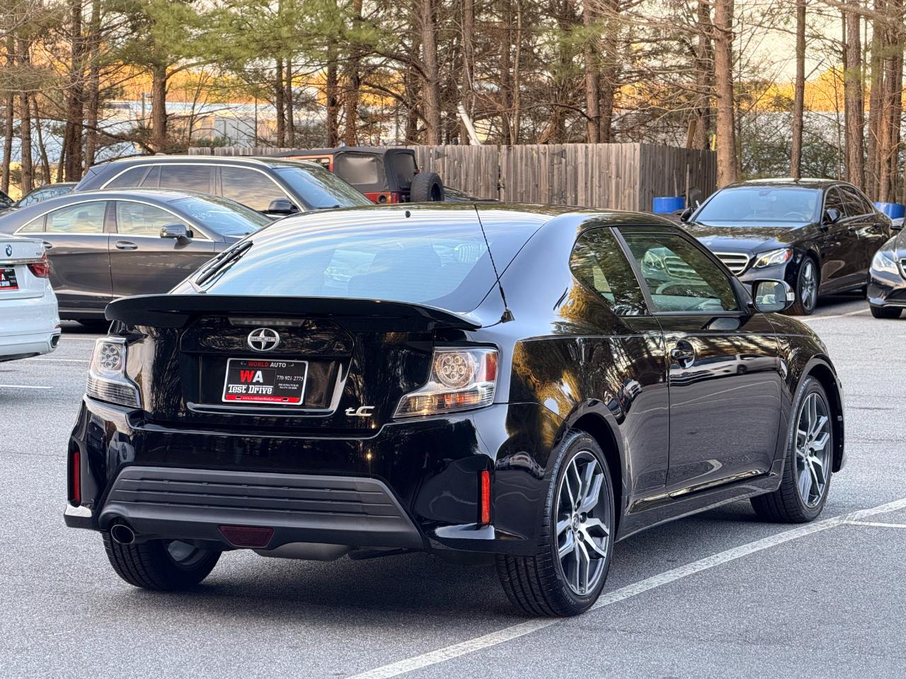 Scion tC Sports Coupe 6-Spd MT 2016