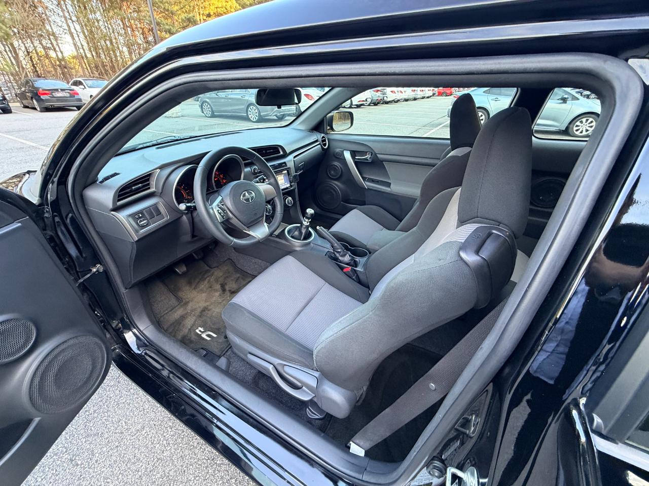 Scion tC Sports Coupe 6-Spd MT 2016