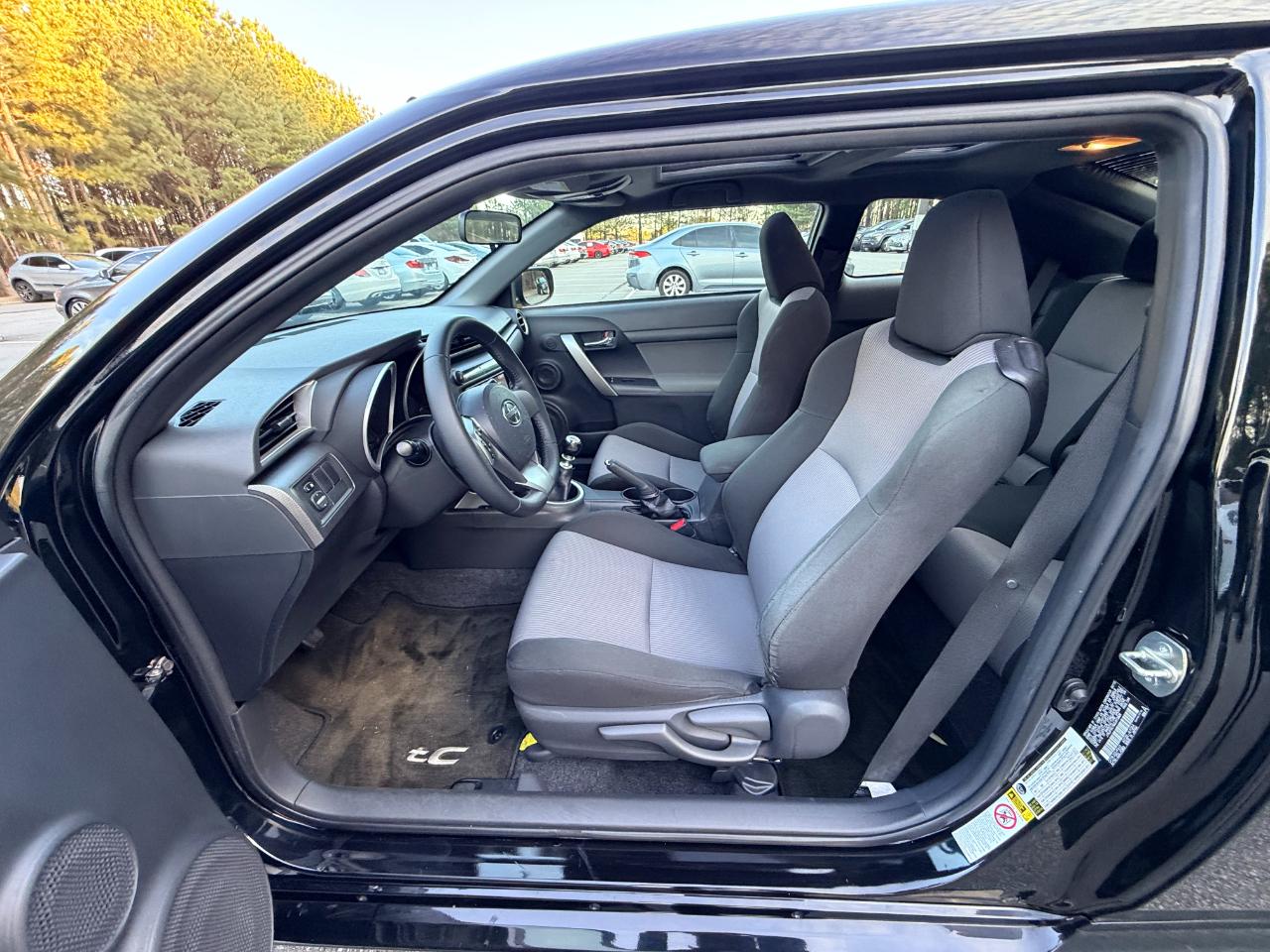 Scion tC Sports Coupe 6-Spd MT 2016