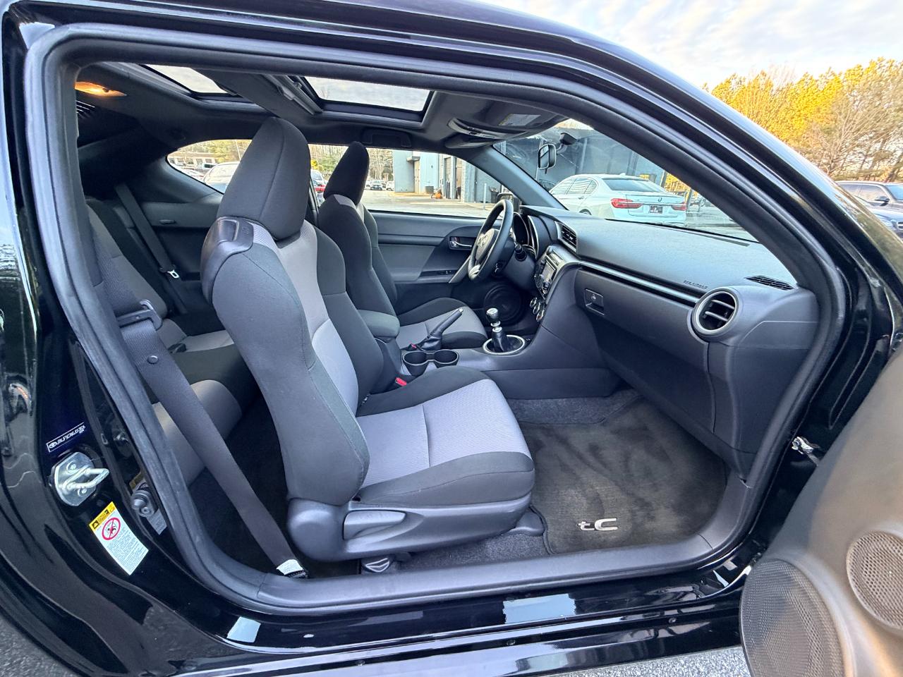 Scion tC Sports Coupe 6-Spd MT 2016