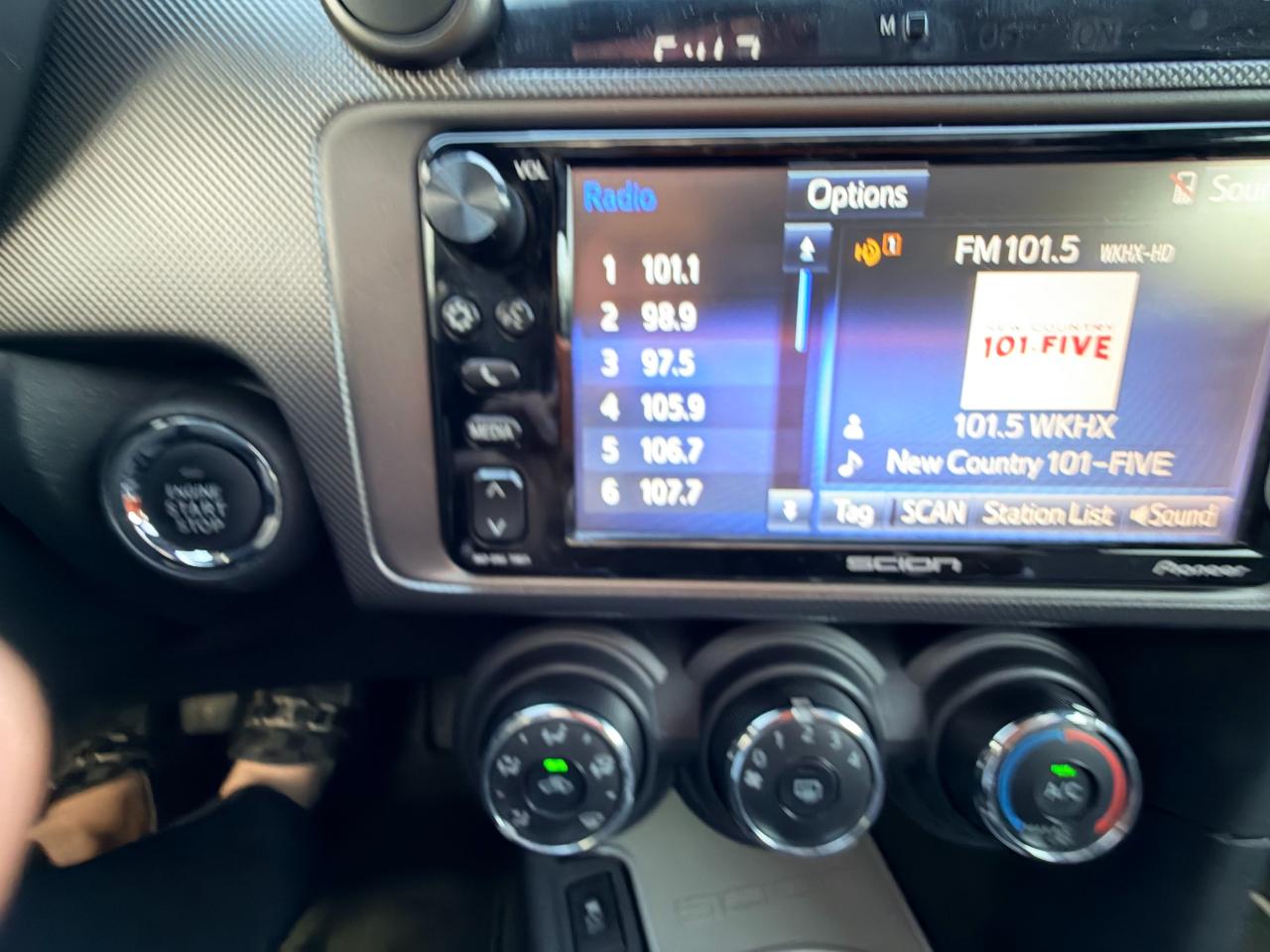 Scion tC Sports Coupe 6-Spd MT 2016