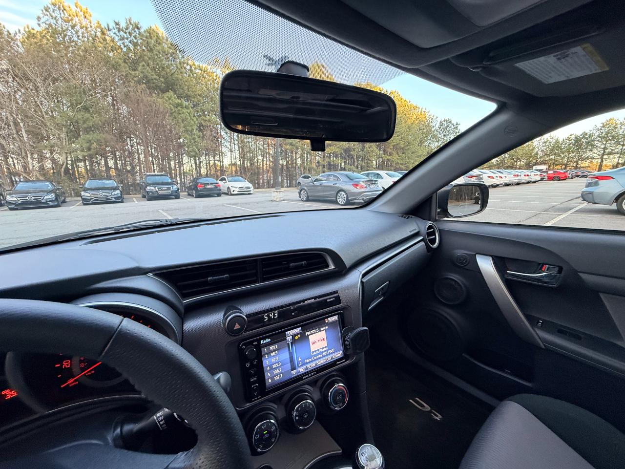 Scion tC Sports Coupe 6-Spd MT 2016