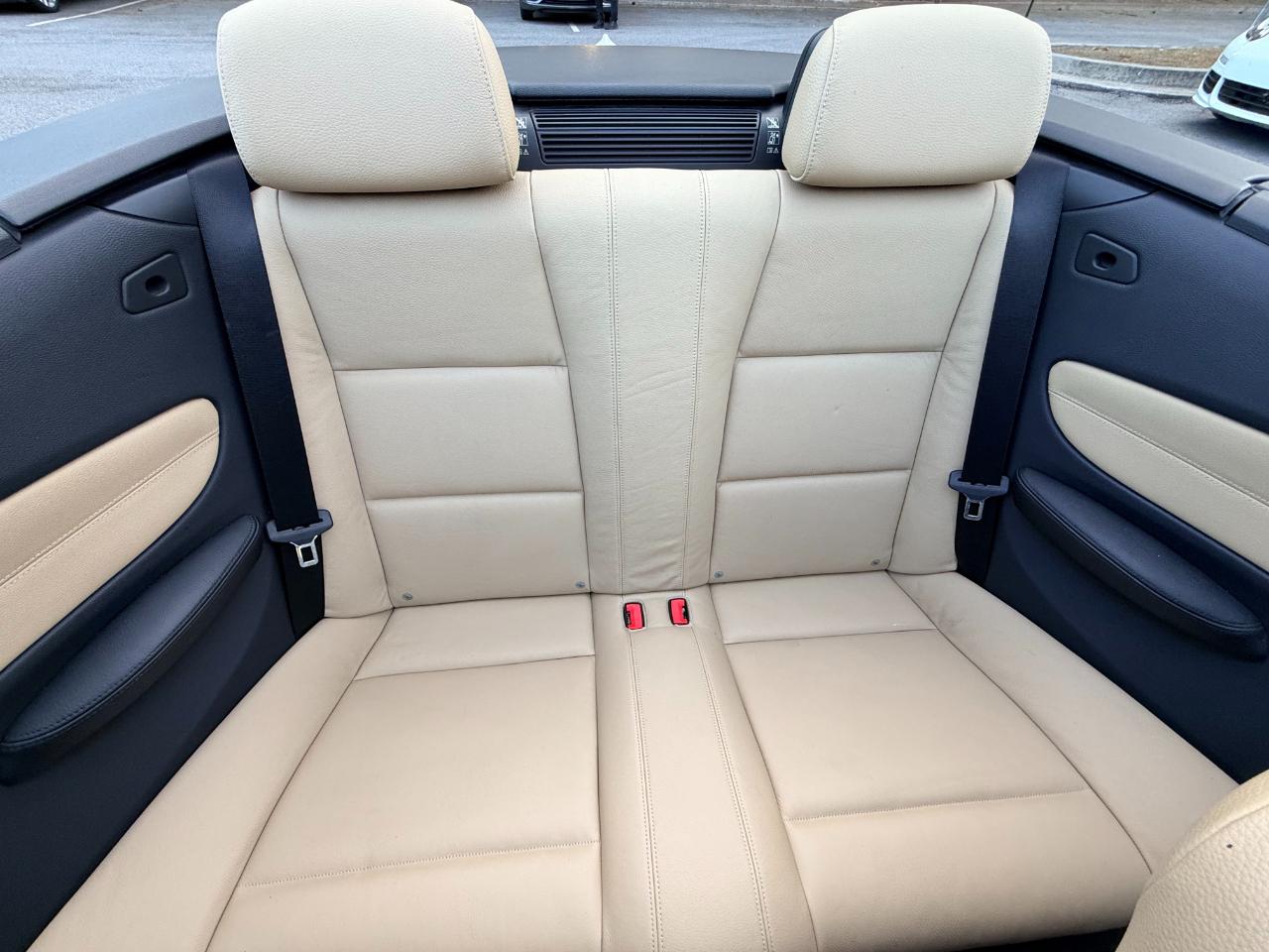 BMW 1-Series 128i Convertible 2011